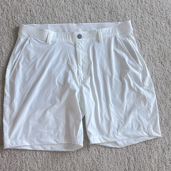 Men’s redvanly gold shorts - Picture 1 of 3